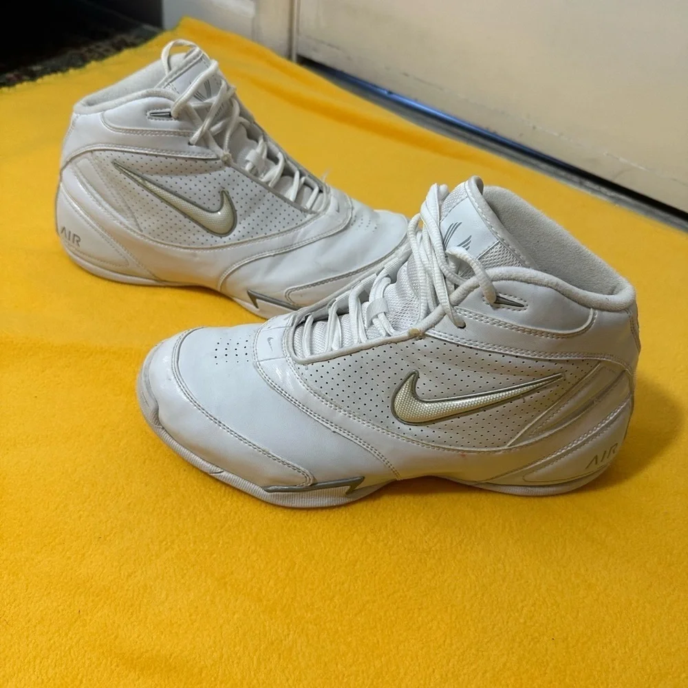 Nike White Leather High-Tops